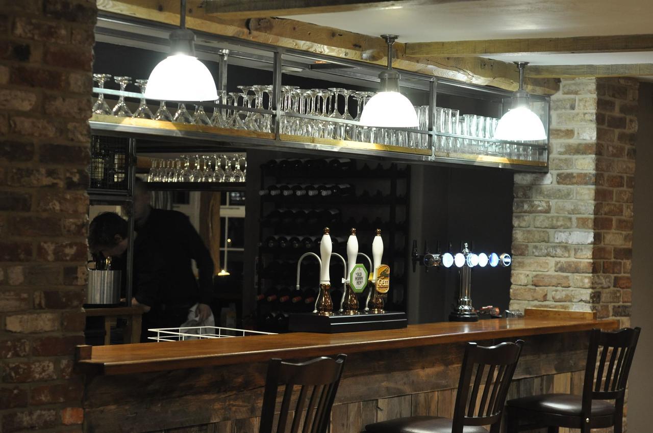 The Angel Inn วอร์มินสเตอร์ ภายนอก รูปภาพ